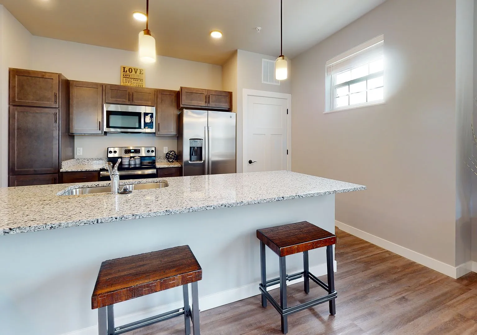 Autumn Wood - 605 (Building 5) — Photo 4