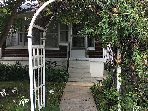 2nd image of 1036 Samuel St