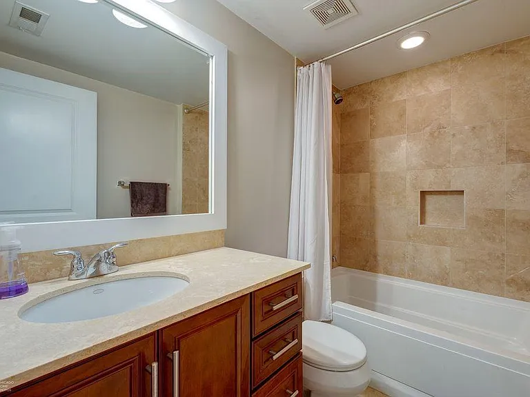 3424 N Racine Ave #G — Photo 11
