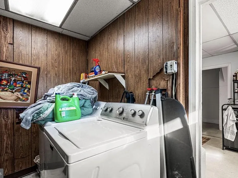 106 N Valley Rd #1 — Photo 12