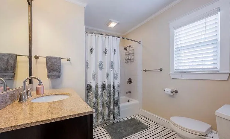 817 Drummond Ave — Photo 5