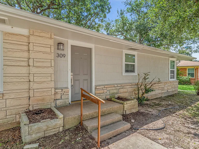 309 Dunn St — Photo 4
