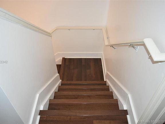 4th image of 2961 NE 185th St APT 1603