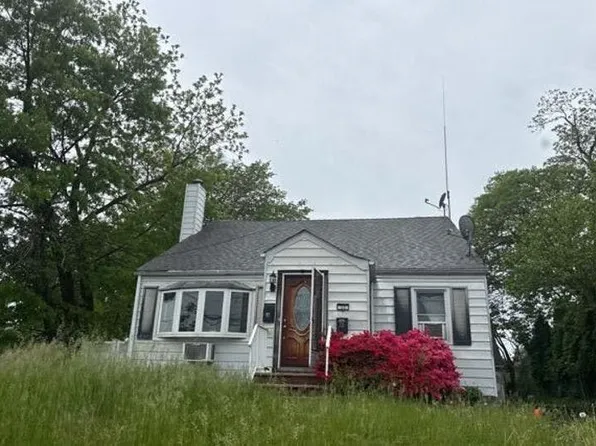 12 Old Post Rd, Edison, NJ 08817