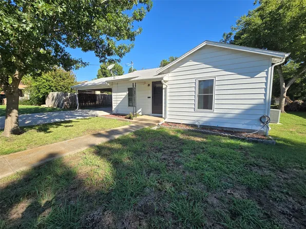 8324 Raymond Ave, White Settlement, TX 76108