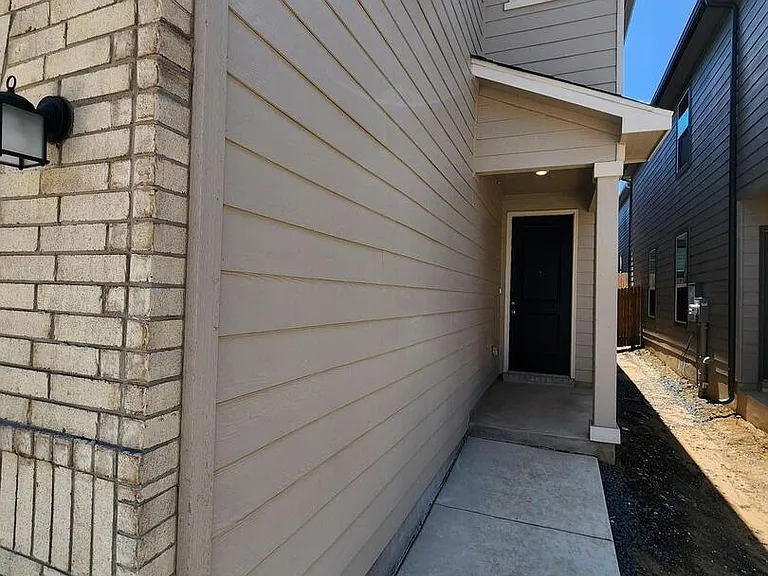 14839 Vance Jackson #604 — Photo 3