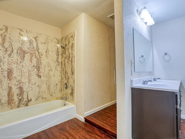 607 Rosewood Dr — Photo 34