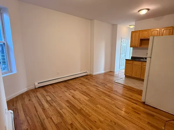 2110 Fulton Street image 1 of 9