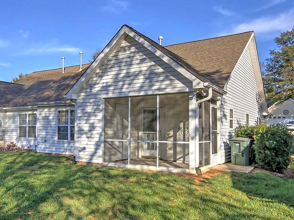 3rd image of 115 Ashwood Ln