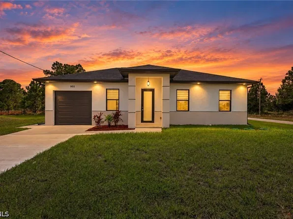 902 Wabasso Ct, Lehigh Acres, FL 33974