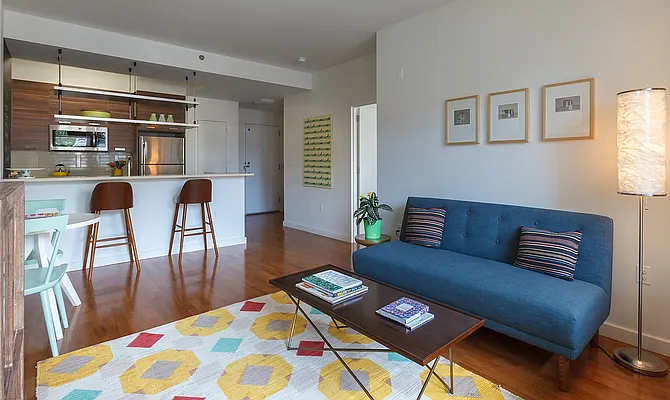 Rented by Lisa Management | media 12