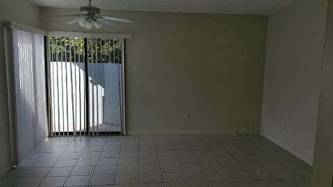 2nd image of 274 SW Essex Dr