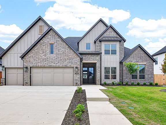 2nd image of 8900 Comet Dr