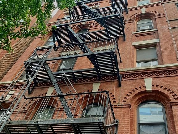 2nd image of 501 1/2 E 83rd St #1RW