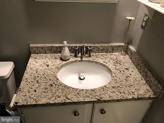 2nd image of 2117 N Monroe St APT D