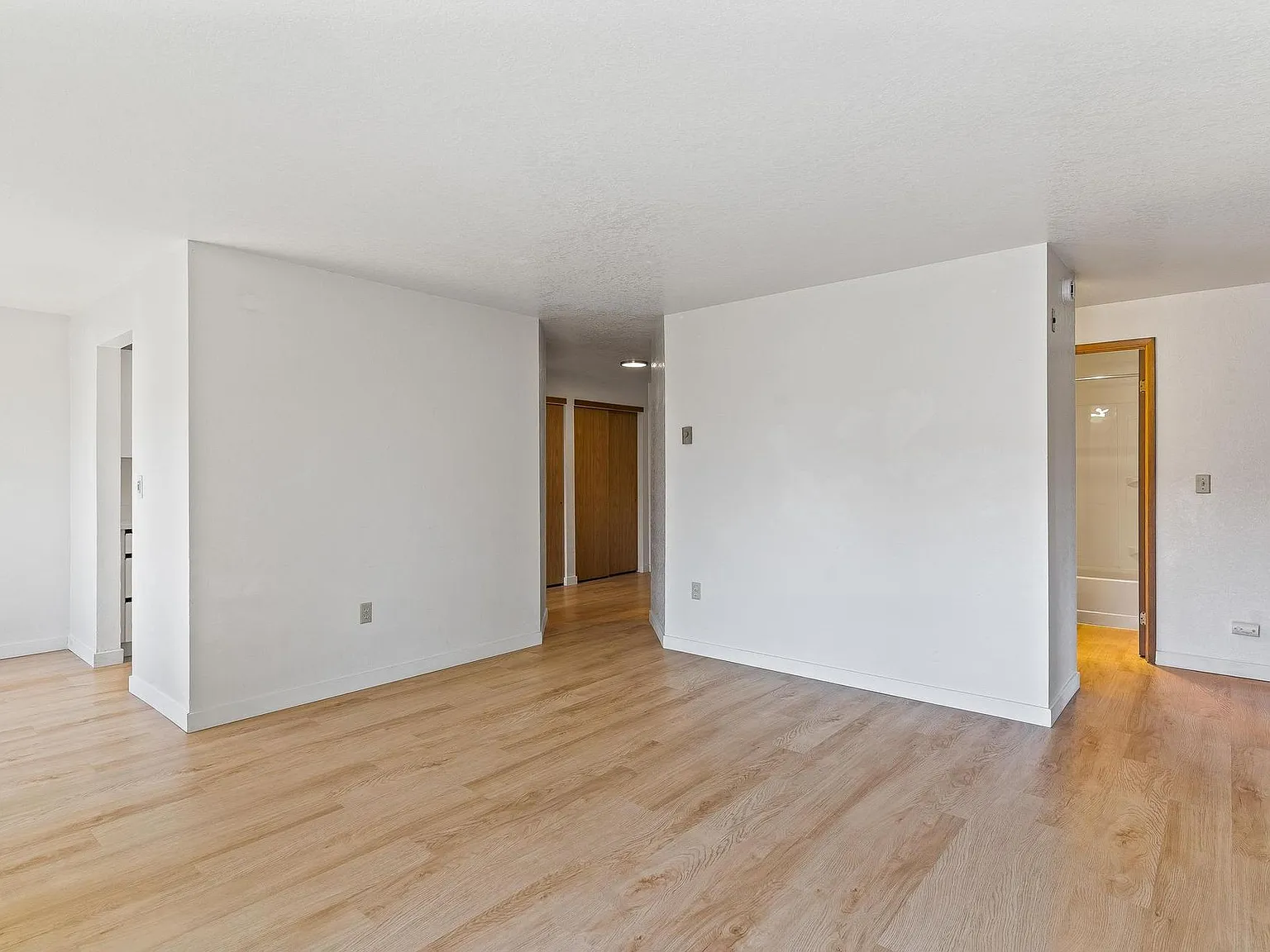 Maplewood Apartments One Month Free! — Photo 3