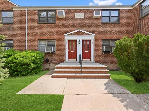 15-43 160th Street #2F, Whitestone, NY 11357