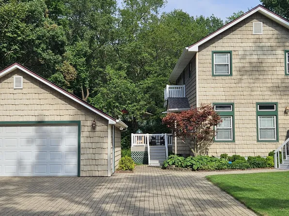 1071 N Warren St, Gary, IN 46403