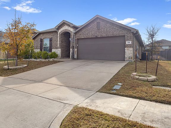2nd image of 374 Coral Vine Ln