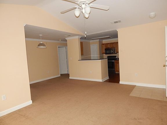 2nd image of 18141 Bridle Club Dr