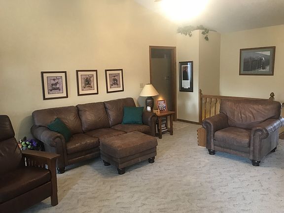 4th image of 4615 Hawthorne Dr