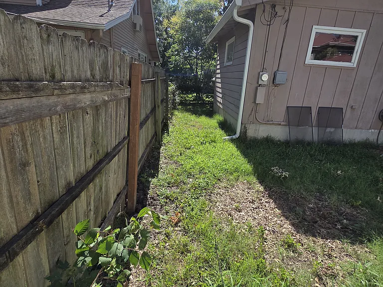 1216 SW Boswell Ave — Photo 12