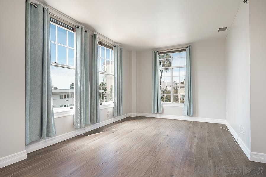 2nd image of 702 Ash St Unit 303