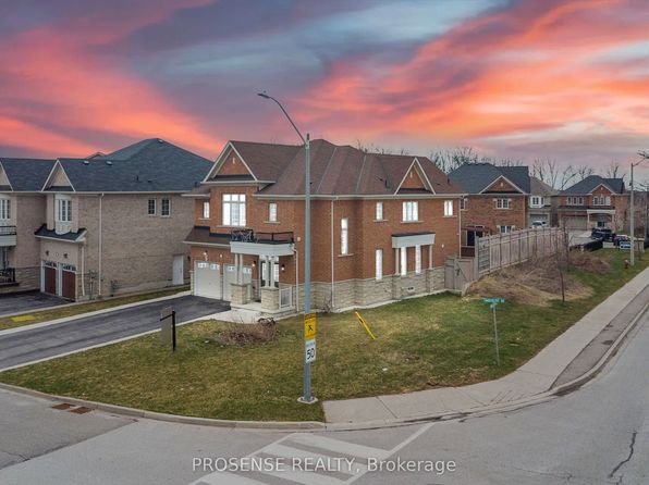 2 Timbercove Rd, Brampton, ON L6Y 0W9