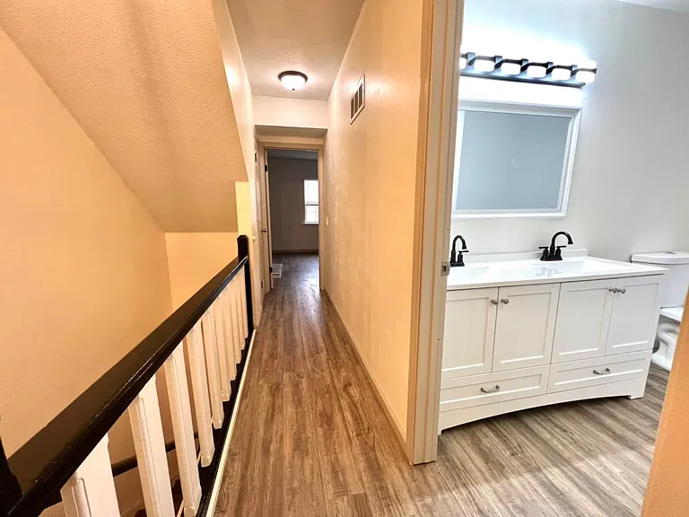 421 S Chestnut St — Photo 10