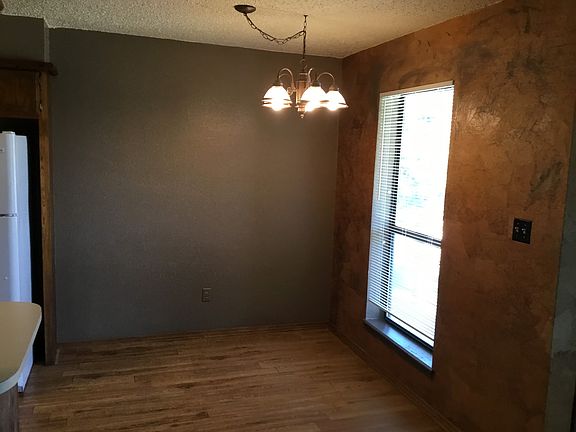 4th image of 622 Welston Cir
