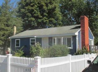 11 S Row St, Chelmsford, MA 01824