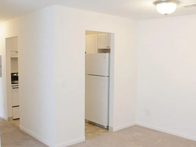 Midtown Square Apartments — Photo 16