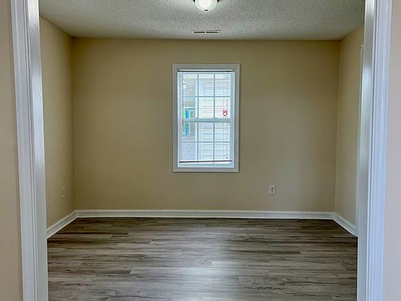 5th image of 300 Harper St NE