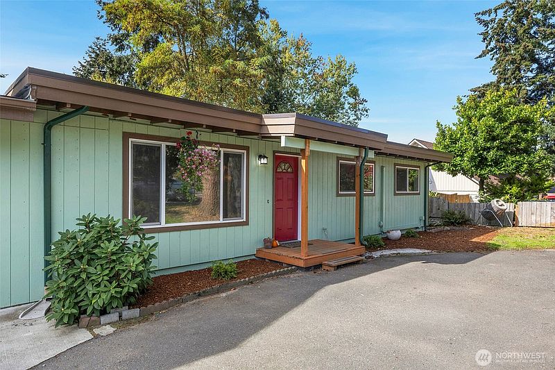 2nd image of 23303 100th Avenue SE