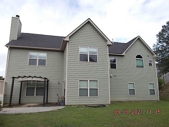 3rd image of 122 Marmiton Court