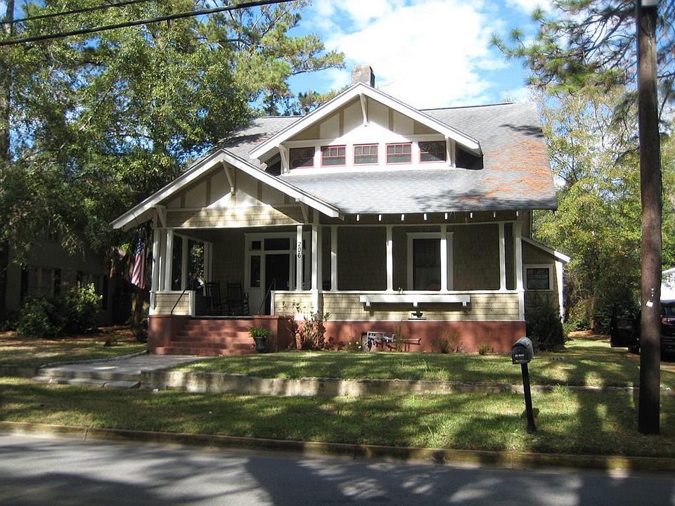 1st image of 206 E College St