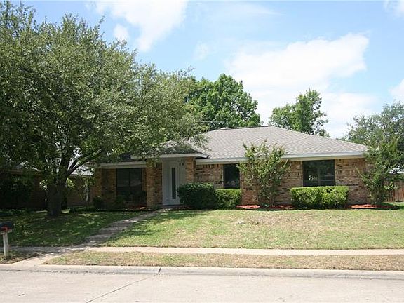 2nd image of 2417 Idlewood Dr