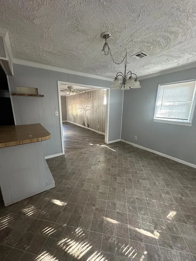 2638 Deeb Drive — Photo 2