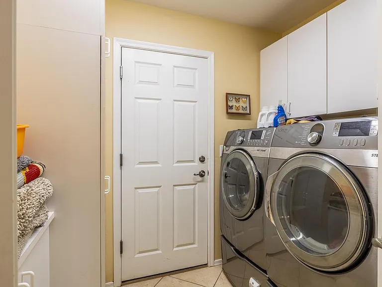 1323 N Golden Palomino Pl — Photo 17