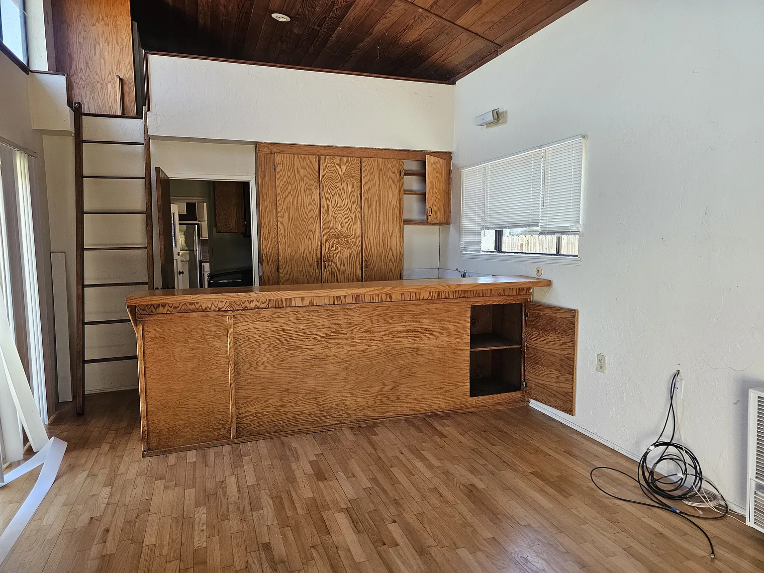 3 bed, 1946 sqft, $3,400 — Photo 4