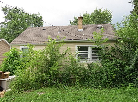 2nd image of 375 Oak Ave