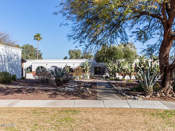4th image of 407 S Paseo Madera Unit B