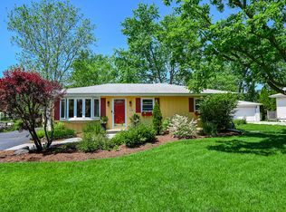 330 Village Rd, Willowbrook, IL 60527