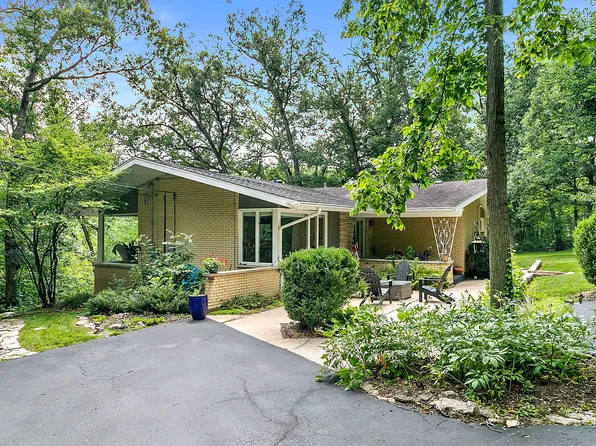 9051 W 126th St, Palos Park, IL 60464