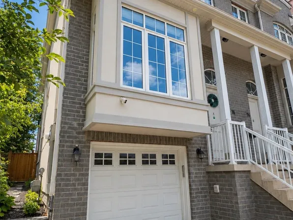 76 Church St S, Richmond Hill, ON L4C 1W3