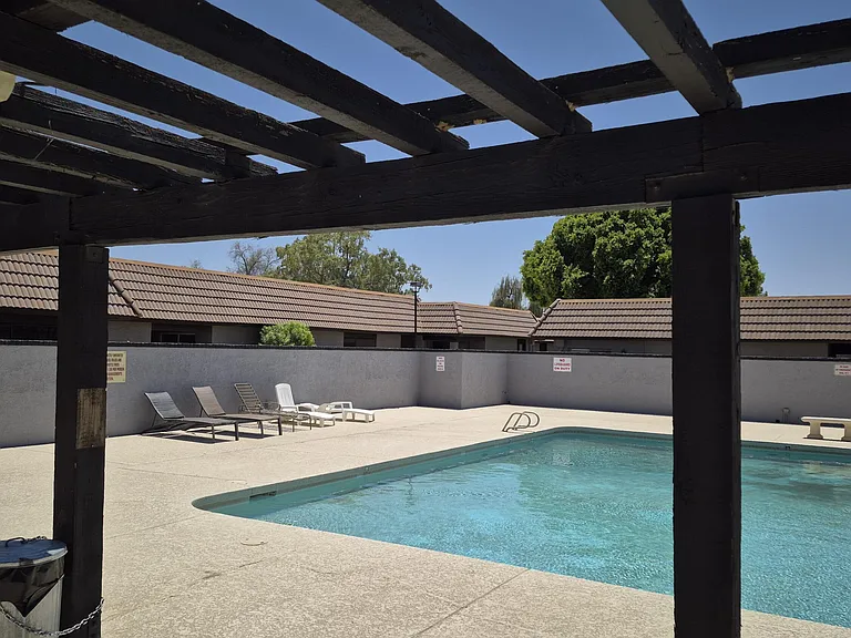 9009 W Elm St #5 — Photo 3
