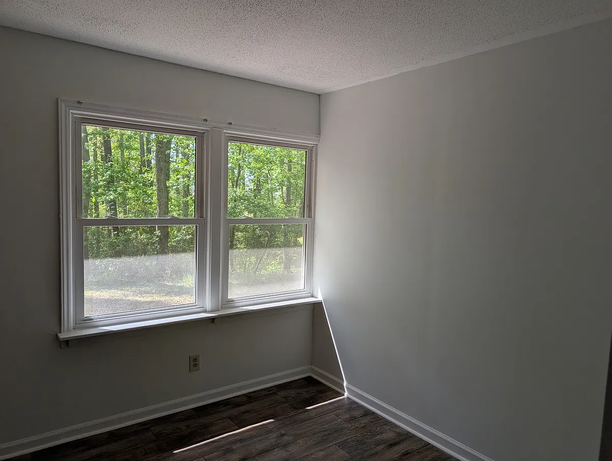 Building Photo - 1139 Benson Rd #B
