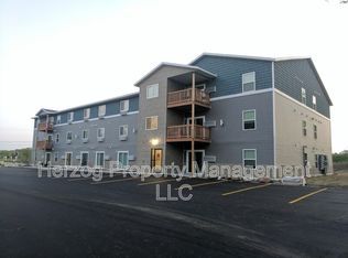 401 S Tower Rd APT 111, Fergus Falls, MN 56537