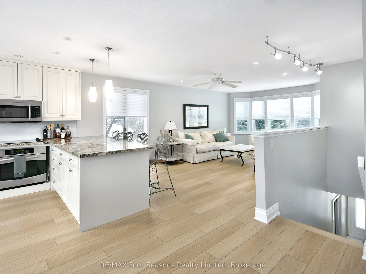4 bed, $2,950 — Photo 3