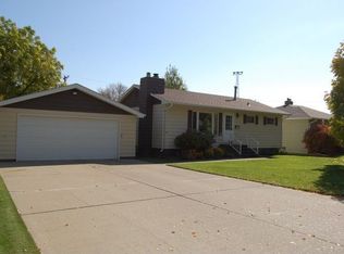 622 9th Ave SW, Sidney, MT 59270